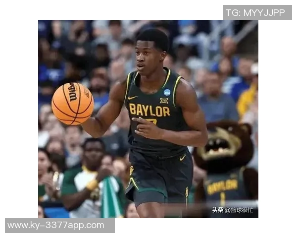 埃奇库姆谈与恩比德搭档心得:随时准备好出手投篮的关键秘诀 埃奇库姆谈与恩比德搭档心得:随时准备好出手投篮的关键秘诀