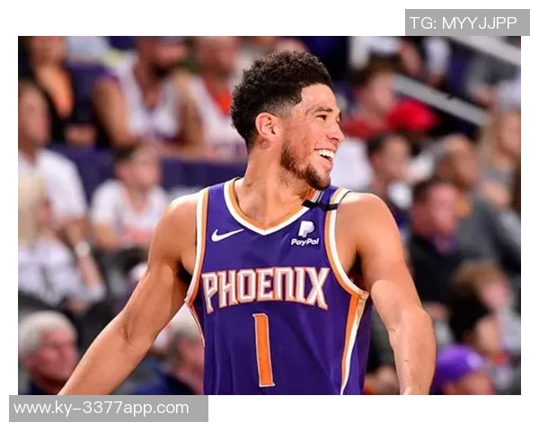 布克赛后与模仿者中国布克亲密合影赠送签名球衣展现友谊与支持 布克赛后与模仿者中国布克亲密合影赠送签名球衣展现友谊与支持