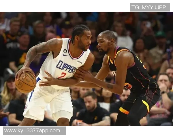 小卡主动要求下场膝盖遭科林斯重击引发关注 小卡主动要求下场膝盖遭科林斯重击引发关注