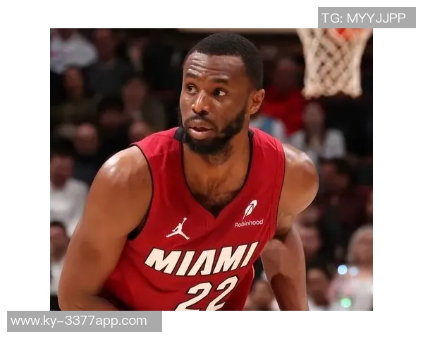 热火对阵老鹰维金斯因左腿筋紧张缺阵场均156分49板的他将缺席比赛